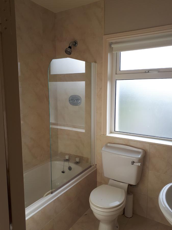 Green Acres Guesthouse- Accommodation Only Lower Coolcorcoran Екстериор снимка