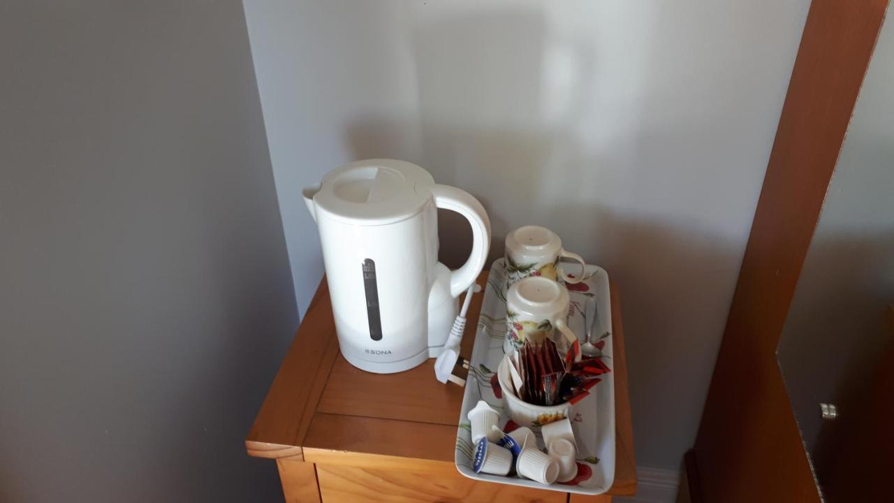 Green Acres Guesthouse- Accommodation Only Lower Coolcorcoran Екстериор снимка